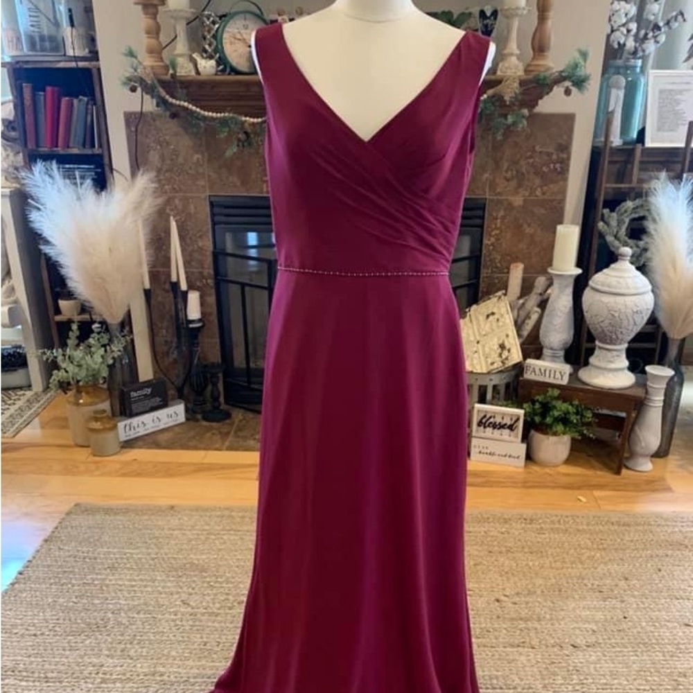 Amalia Bridesmaids by Mary's Bridal 7093 Deep Burgandy Size 14, NWT